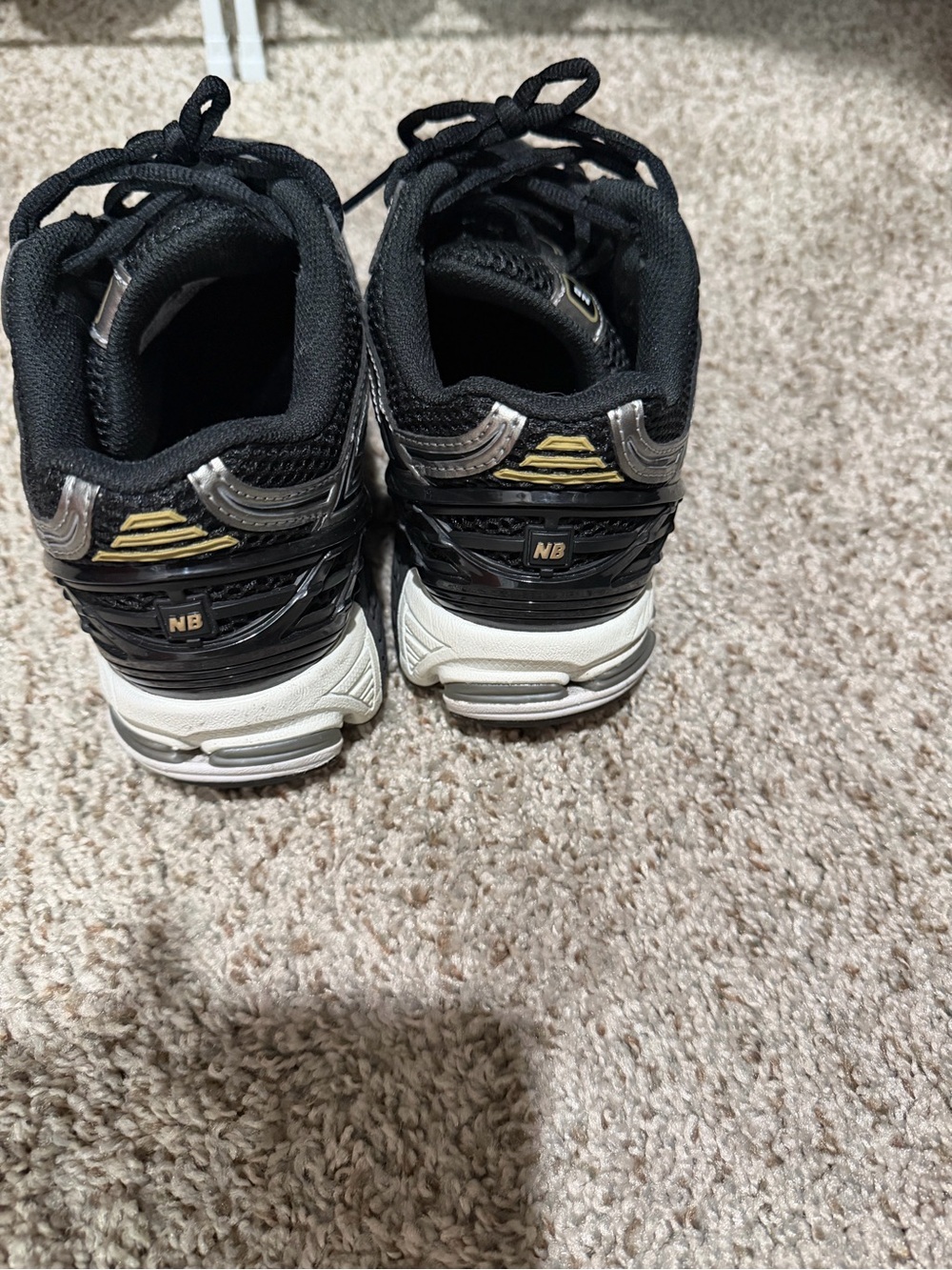 Women’s New Balance 1906r - Picture 4 of 6